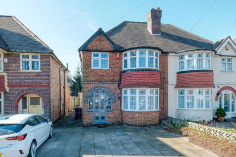 School Road, Hall Green, Birmingham... 3 bed semi