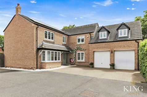 5 bedroom detached house for sale