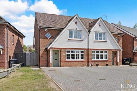 3 bedroom semi-detached house for sale