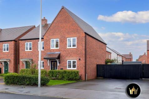 3 bedroom semi-detached house for sale