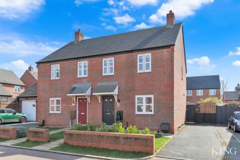 3 bedroom semi-detached house for sale