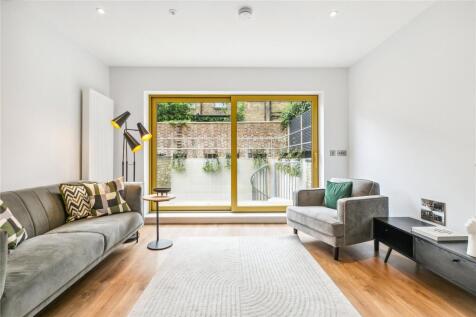 Garratt Lane, SW17 2 bed apartment for sale