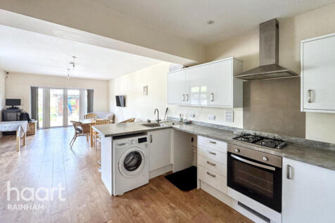 3 bedroom semi-detached bungalow for sale