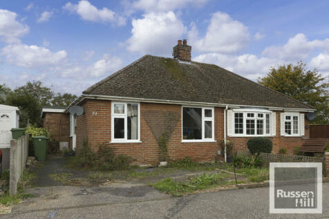 3 bedroom semi-detached bungalow for sale