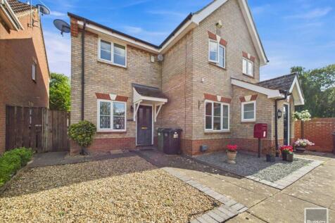 2 bedroom semi-detached house for sale