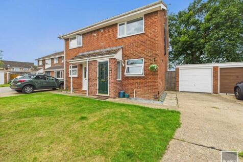 2 bedroom semi-detached house for sale