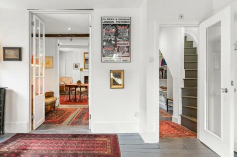 4 bedroom town house for sale