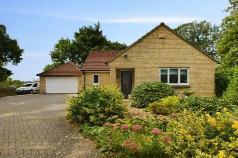 4 bedroom detached bungalow for sale