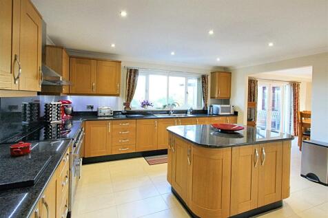 Beulah, Newcastle Emlyn 4 bed detached house for sale