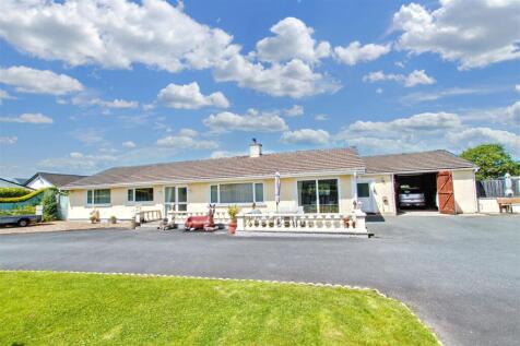 Cross Inn, New Quay, Ceredigion 5 bed detached bungalow for sale