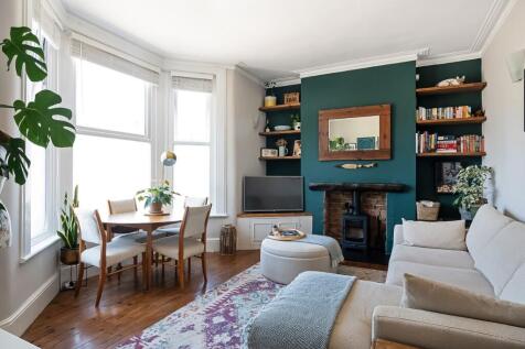 1 bedroom flat for sale