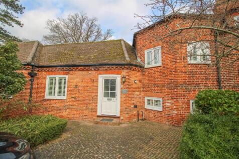 3 bedroom mews property for sale