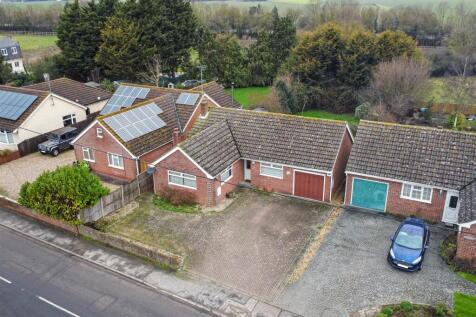 Harwich Road, Wix, Manningtree 2 bed detached bungalow for sale