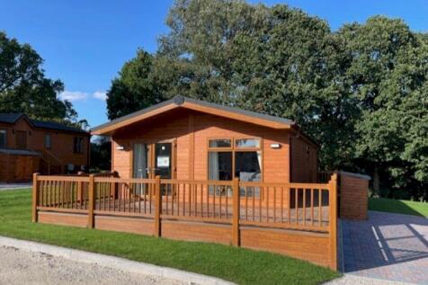 2 bedroom lodge for sale