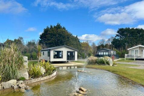 2 bedroom lodge for sale