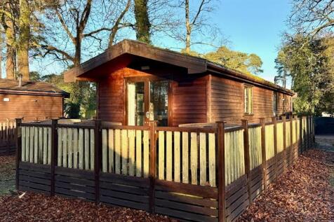 Sandy Balls Holiday Village Pinelog... 2 bed lodge for sale