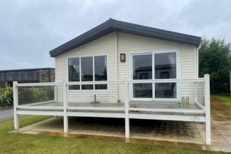 2 bedroom lodge for sale