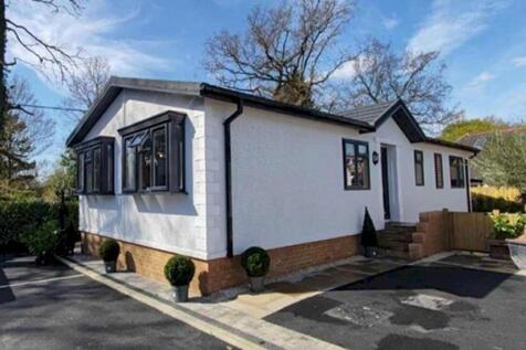 Plot 17, Herschel Grange RG42 2 bed park home for sale