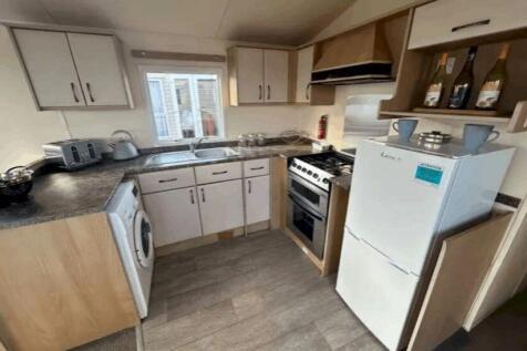 Two Bed Delta Santana (26 x 10) 2010... 2 bed static caravan for sale