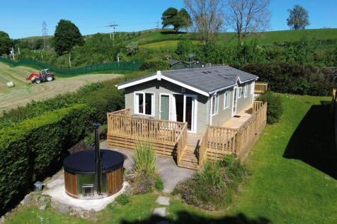 2 bedroom lodge for sale