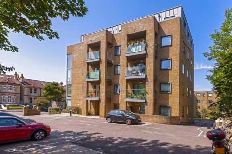 Hove Park Gardens, Hove 1 bed apartment for sale