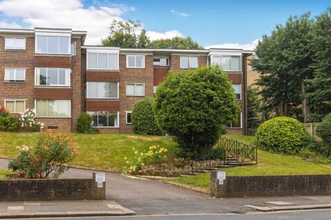 Goldstone Crescent, Hove 2 bed apartment for sale