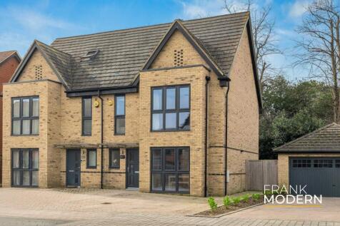 Marchment Square, Peterborough, PE3 3 bed semi