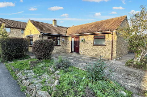Bell Gardens, Soham, CB7 5XB 3 bed detached bungalow for sale