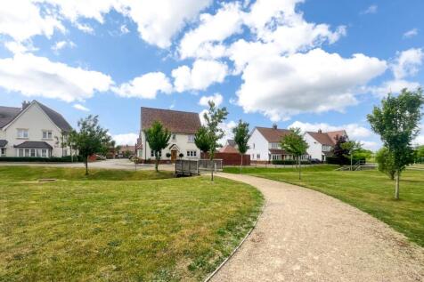 Chambers Way, Wokingham RG40 3 bed semi