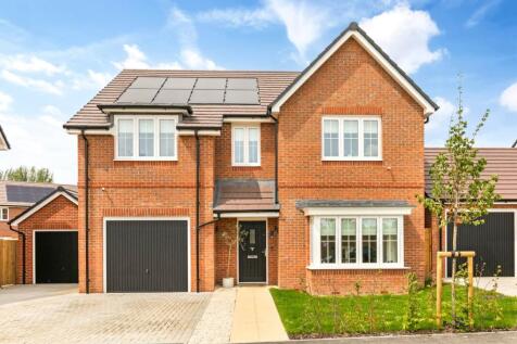 Fieldfare Lane, Wokingham RG40 5 bed detached house for sale