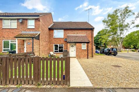 Arnett Avenue, Wokingham RG40 2 bed maisonette for sale