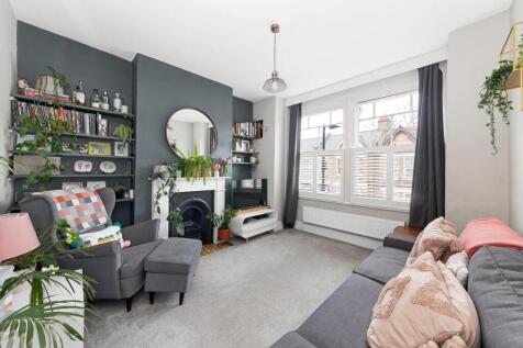 Surrey Road, Peckham, London, SE15 3 bed maisonette for sale