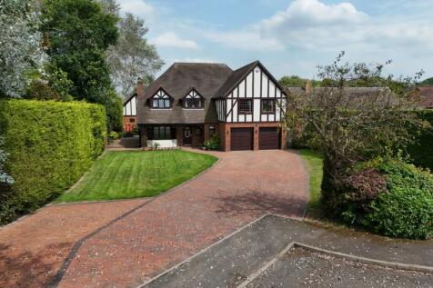 5 bedroom detached house for sale