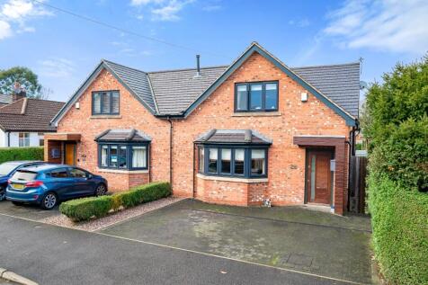 3 bedroom semi-detached house for sale