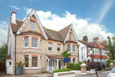 6 bedroom semi-detached house for sale