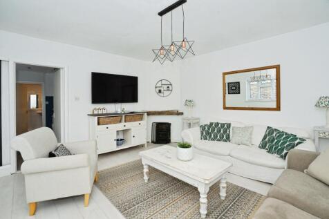 5 bedroom detached bungalow for sale