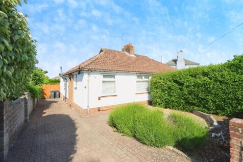 2 bedroom semi-detached bungalow for sale