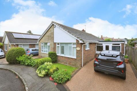 2 bedroom detached bungalow for sale