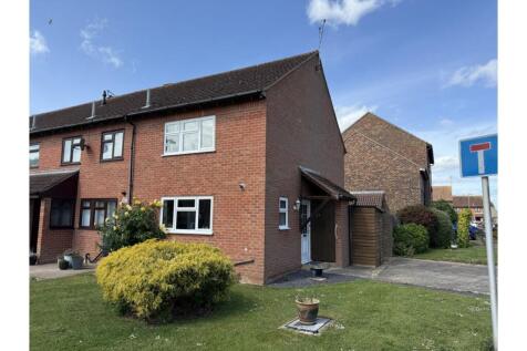 3 bedroom end of terrace house for sale
