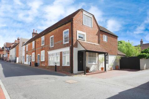 4 bedroom town house for sale