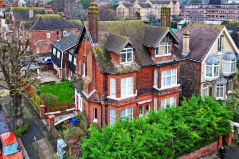5 bedroom house for sale