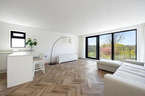 Goldstone Crescent, Hove 2 bed apartment for sale