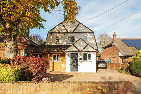 Cambridge Road, Wigmore ME8 4 bed detached house for sale