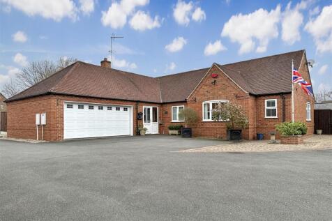 Church Lane, Balderton, Newark 3 bed detached bungalow for sale