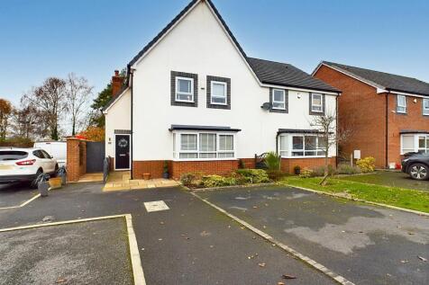 Summerwood Gardens, Ormskirk L39 3 bed semi