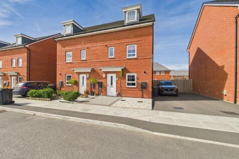 Darlton Drive, Southport PR8 4 bed semi