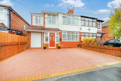 4 bedroom semi-detached house for sale