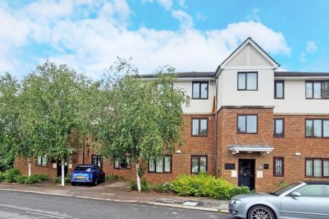 The Boltons, Harrow HA1 2 bed apartment for sale