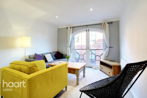 Riverside Court, Leeds 2 bed apartment for sale