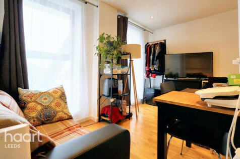 Skinner Lane, Leeds 1 bed apartment for sale